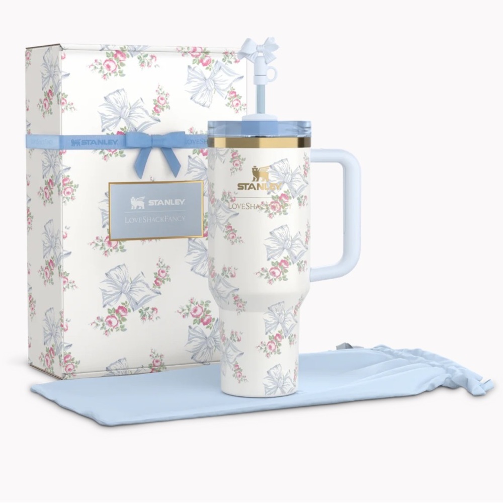 The Stanley x LoveShackFancy Holiday Quencher 40 oz | Rosa Beaux Blue NWT